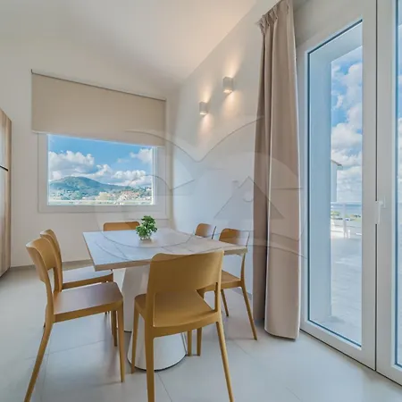 Padulella - Goelba Lejlighedshotel 3*